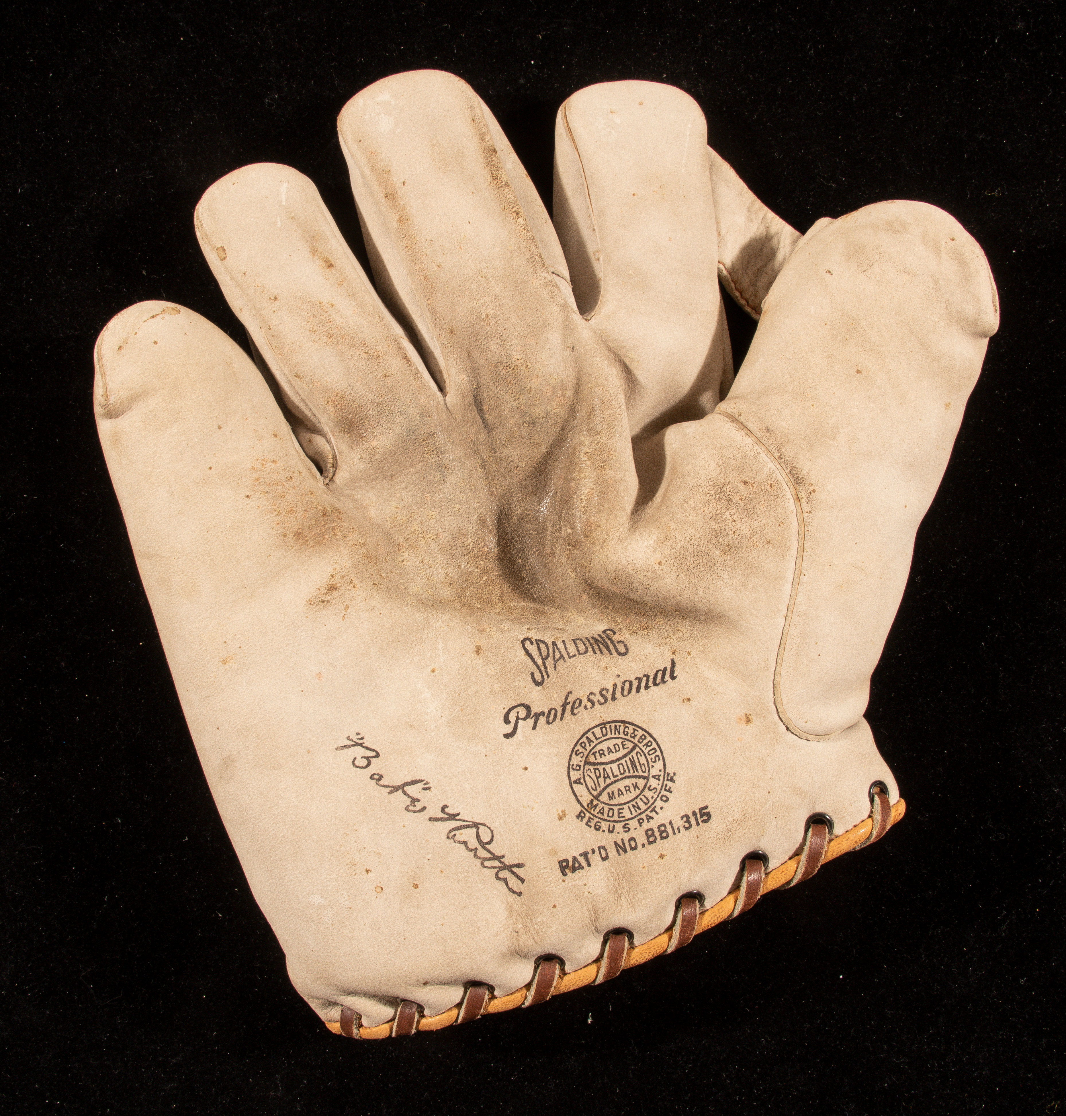 Babe Ruth professional model baseball glove